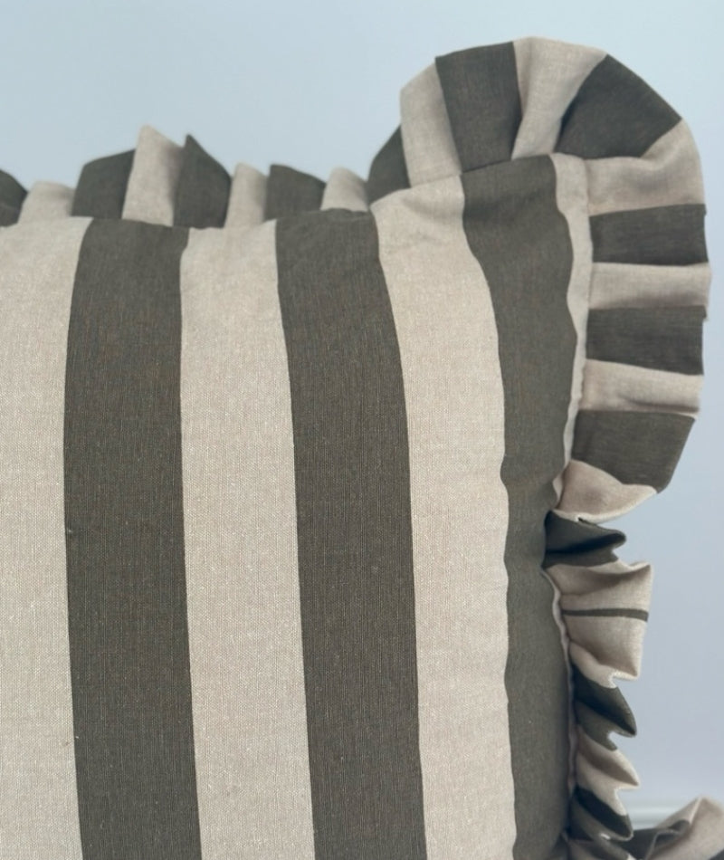 Kuddfodral Flounce Olive Rand