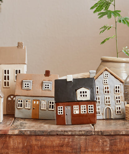 Hus för värmeljus i keramik brun