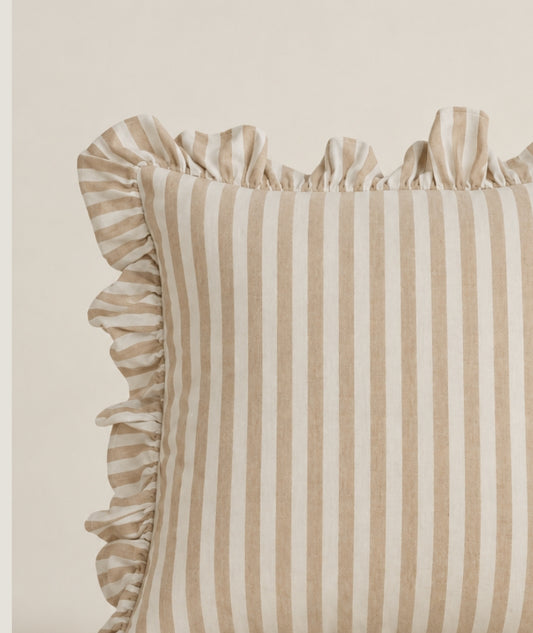 Svea Kuddfodral volang Sand