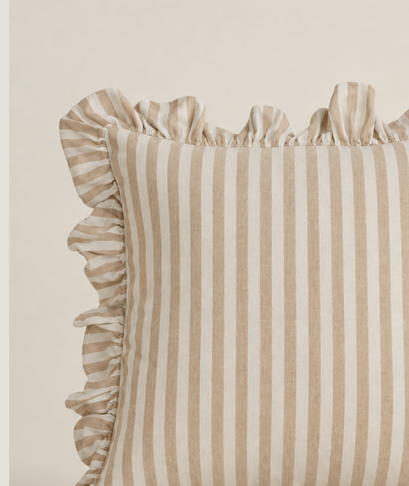 Svea Kuddfodral volang Sand