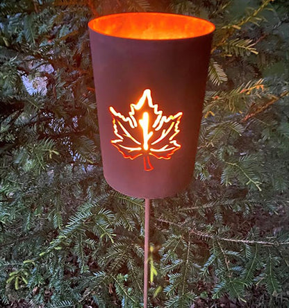 Marschallhållare utskurna lönnblad på stav