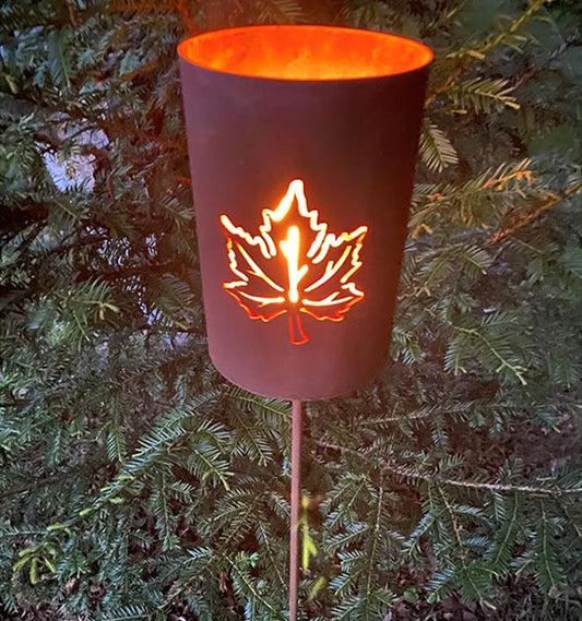 Marschallhållare utskurna lönnblad på stav