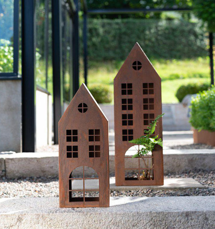 Hus i Rost L - Dekoration utomhus