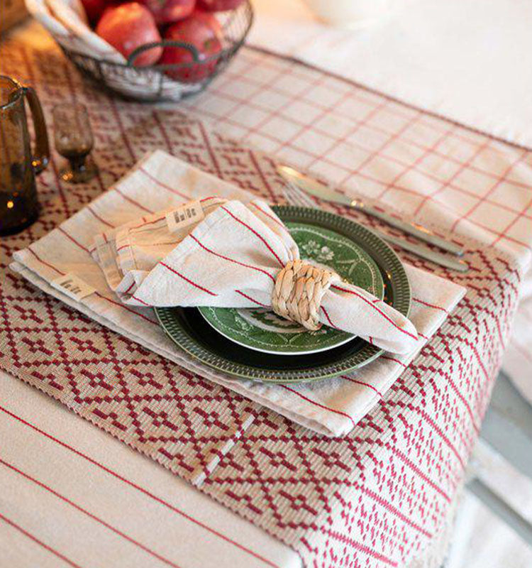 Lucas duk Röd 140x300cm